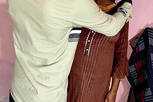 Desi wife fucked by tailor after grope