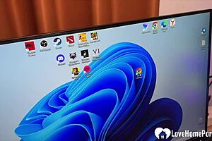 Russian babe hungers for throbbing cock