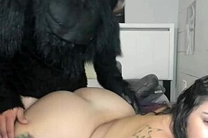 i can't resist riding this super fat pawg ass