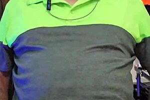 Curvy Ezsosa flashes fat body in bedroom solo update!