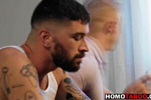 Ex-Con Ravages Straight Hunk's Virgin Anal Hole