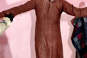 Desi wife fucked by tailor after grope