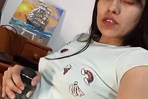 Hey horny colombian babe squirt your pussy for us