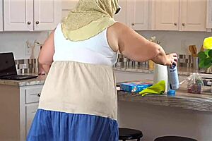 real estate agent flashes pussy cleaning in minidress