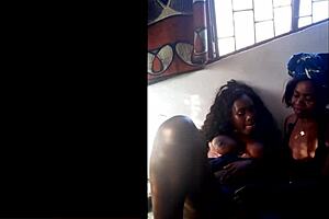 Sexy ebony lesbians ravage wet pussies in homemade tape