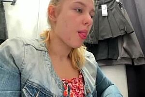 bbw babe masturbates extremely in public outdoors