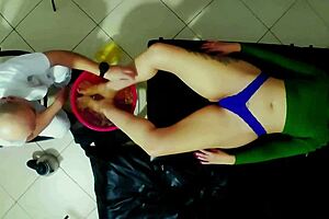 Masseuse Delivers Oiled Footjob with Cum on Toes