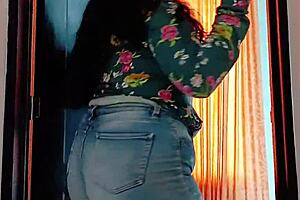 Curvy Latina BBW Teases Huge Ass and Tits Seductively