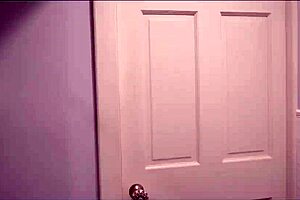 minnie scarlet vanessa skye threesome blowjob frenzy?