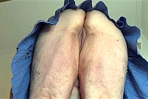 real estate agent flashes pussy cleaning in minidress