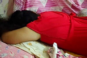 desi housewife's big ass jiggles wildly during steamy body massage