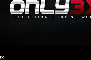 chubby big tits facesitter smothers in fishnets