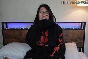hey it's tofu i'm your sexy asian gf need warm up bad uh!