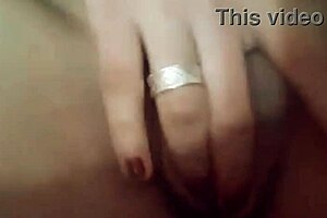 i rub my juicy pussy craving real attention now