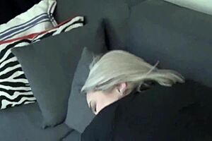 Iranian Housewife Milf Gets Raw Pussy Pounding Action