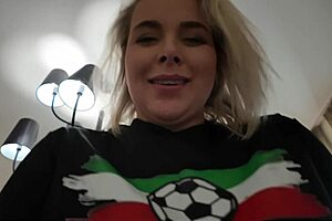 Iranian Housewife Milf Gets Raw Pussy Pounding Action