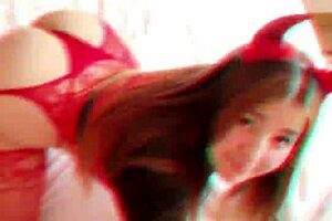 mia shakes her ass in sexy cosplay twerk montage slowed down