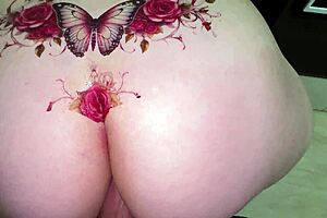 Mature BBW tempts with wet pussy pose for ripped clothes pounding