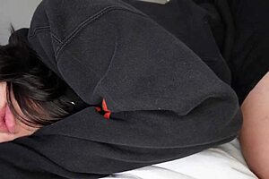 hey it's tofu i'm your sexy asian gf need warm up bad uh!