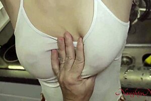 Curvy Maid Fucks for Extra Tip in Leggings