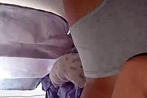 Finger-Banging Hot Latina Tease Intensely