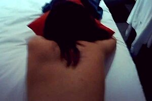  linda's curvy body moves seductively in homemade clip