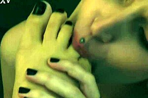 I Want You Worshipping My Feet and Pussy Now