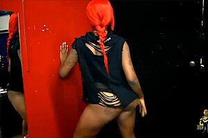 ebony babe shakes massive ass in wild twerk striptease dance 🔥🍑