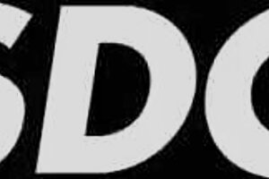 Big butt Australian slut Atlantis deepthroats roommate's cock then rides dirty in hostel