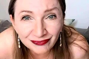 Busty mature delivers on naughty homemade promises