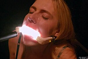 deranged rebel rhyder drowns in frozen cum bukkake