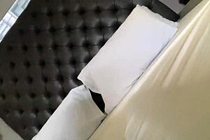 Watch venezuelan giant ass take hard anal creampie