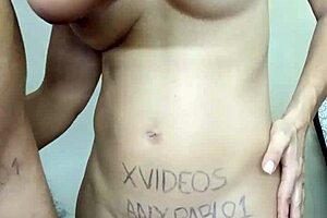 V�deo de verificaci�n couple intimate moments revealed