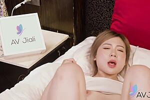 Chinese Lin Siyu moans wildly reliving sex with ex-boyfriend's thick cock