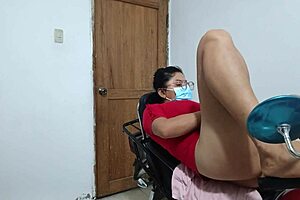 slutty vixen begs for juicy pussy pounding in homemade clip