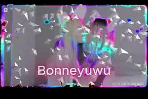 bonneyuwu petite latina teases in garage solo 🔥