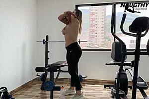 oh babe, watch me masturbate hard in the gym for you