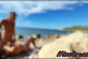 Strangers Catch Wife Fucking Big Cock Nude Beach