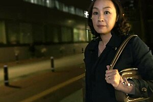 Japanese wife nozomi mizusawa squirts on machine in first creampie shoot