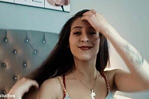 Hey Danna Londres, petite Colombian teen teases tits outdoor public fetish facial!