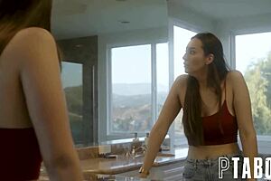 stepsis crush on bro turns into hardcore pov blowjob 😏🍑