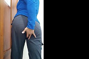 Real nurse reveals her big ass skills on patient in hospital sex tape.