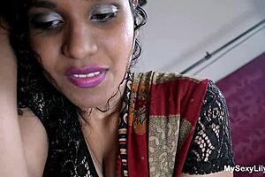 Indian MILF seduces with sloppy blowjob and hardcore pounding