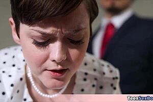 quickie pounds petite tomboi secretary pussy