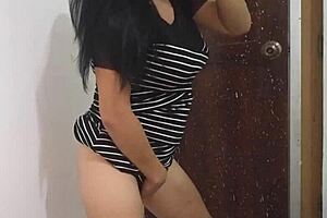 Hey sexy latina bride flashes ass dancing before wedding casting