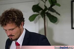 quickie pounds petite tomboi secretary pussy