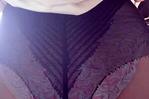 Elza Kom's Nylon Tights Fetish Teases Huge Ass for Panty Sniffing Domination