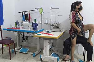 intense ebony latina ass seduction flashes homemade in workshop