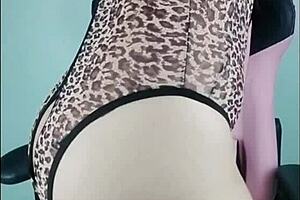 Leaked Thai Student Pink Pussy in Sexy Tiger Uniform Cosplay