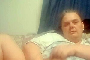 watch me finger pussy to wild orgasm!!